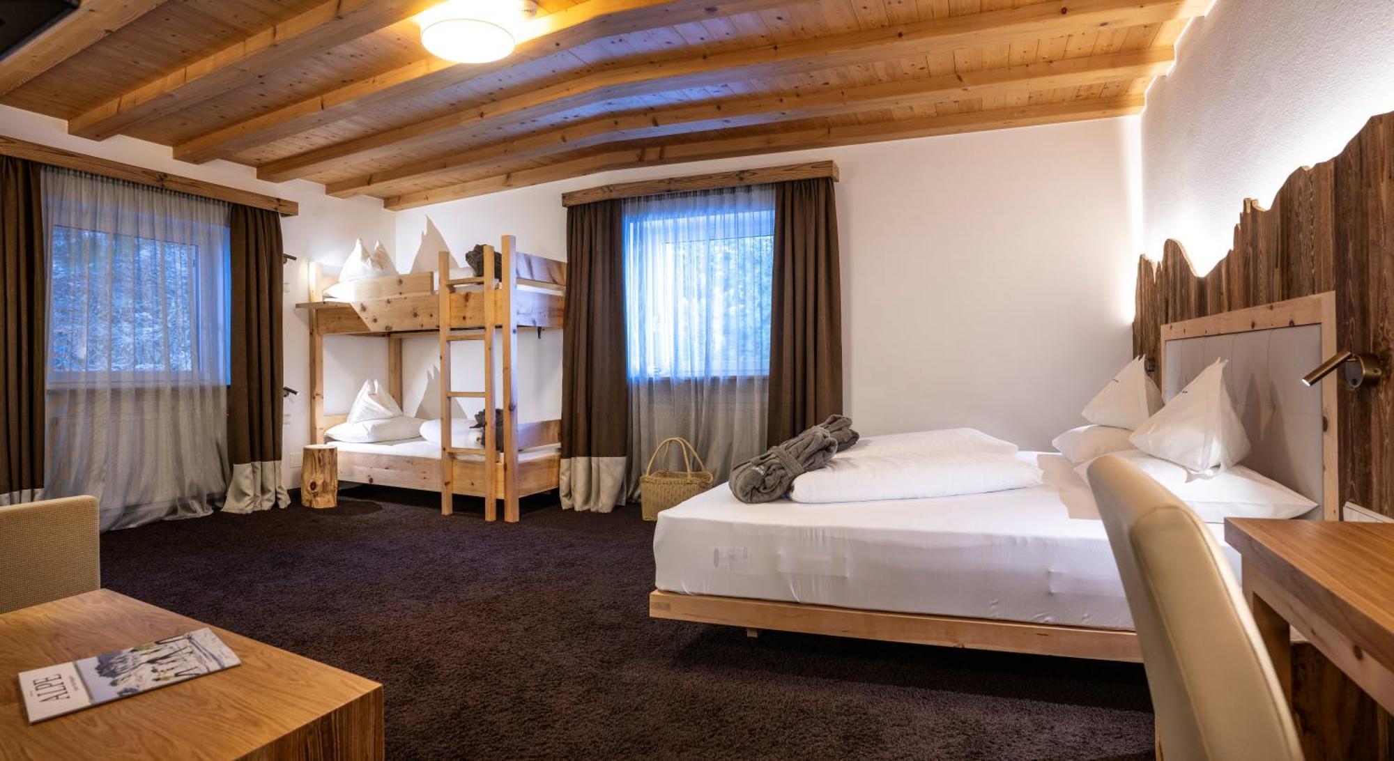Hotel Schmung Альпе-ди-Сьюзи Экстерьер фото